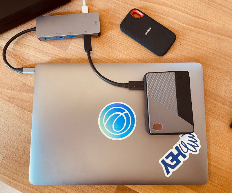 RugBerry sitting on top of MacBook 12" (Raspberry Pi 4 Model B 8GB in CoolerMaster Pi Case 40) RugBerry sitting on top of MacBook 12" (Raspberry Pi 4 Model B 8GB in CoolerMaster Pi Case 40)